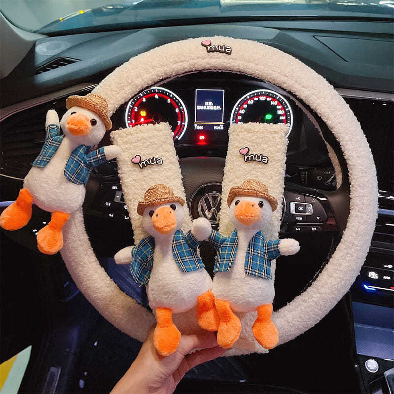 Women Fashion Hub - Winter Plush Steering Wheel Cover for