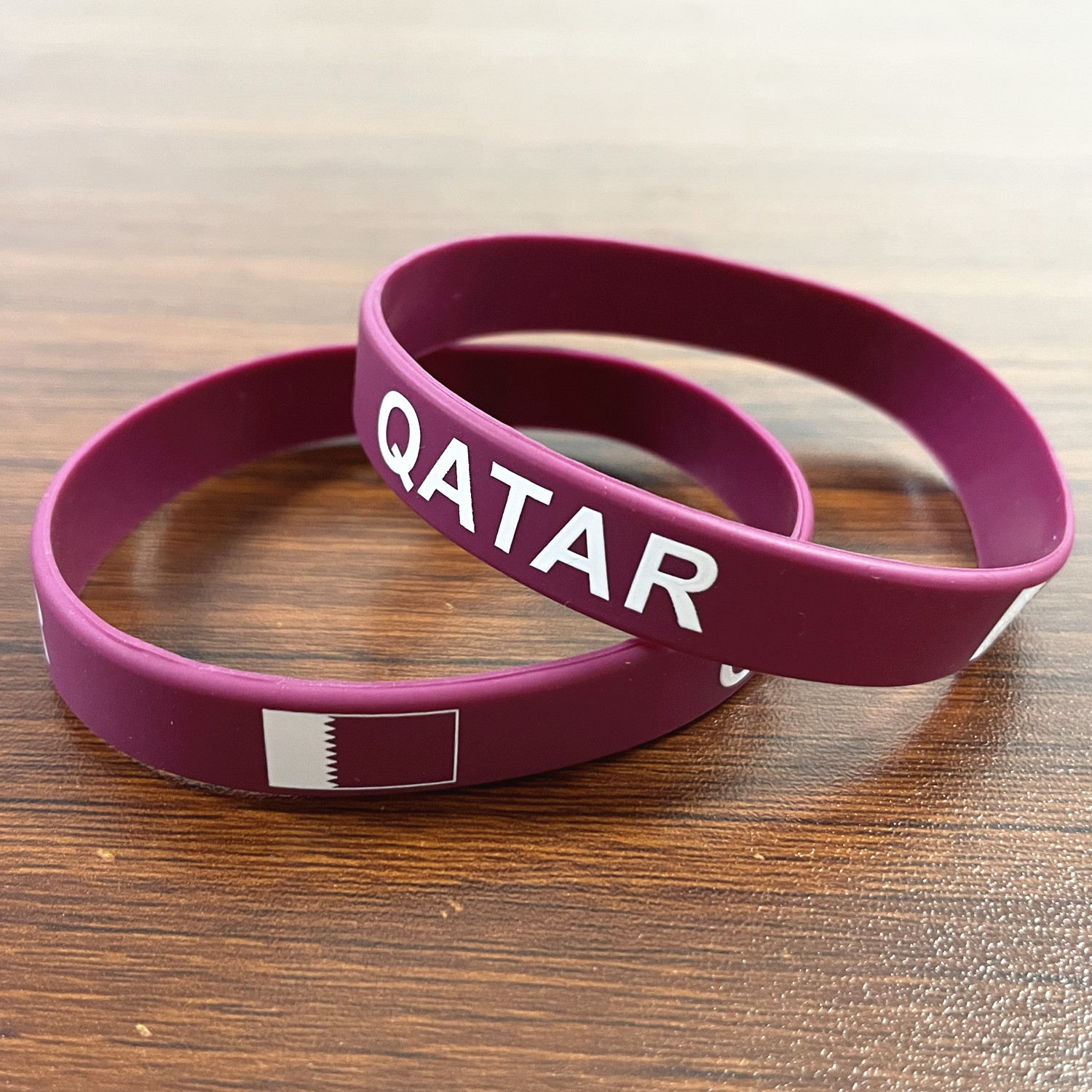 2pcs Qatar Flag Silicone Brace - Women Fashion Qatar ulasan dan harga