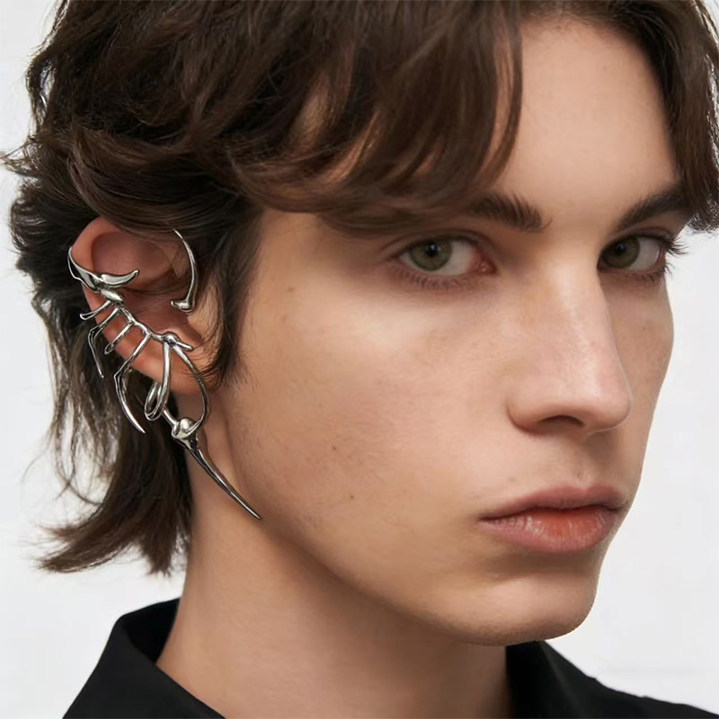 Edgy Skeleton-Style Ear Cuff f - Women'S Fashion Edgy ulasan dan harga