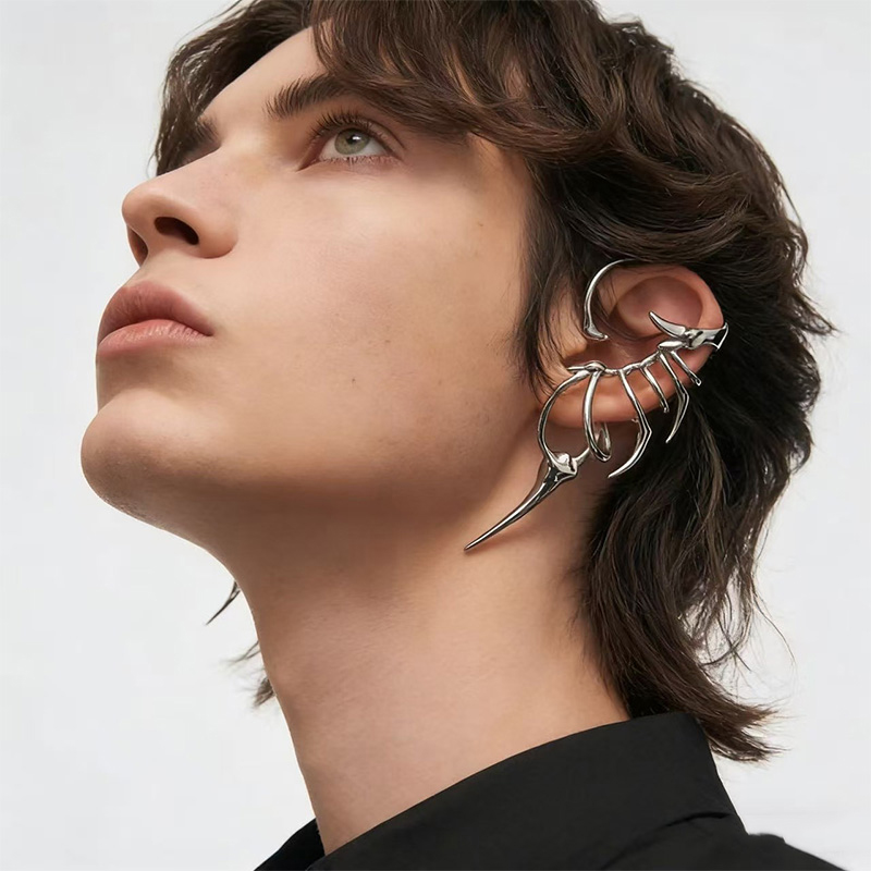 Edgy Skeleton-Style Ear Cuff f - Women'S Fashion Edgy ulasan dan harga