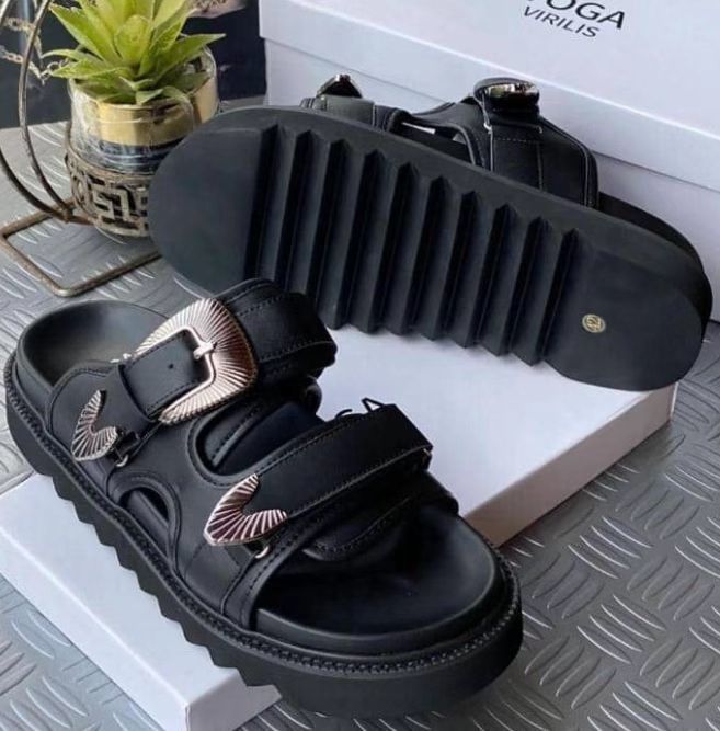 Rivet Studded Women Clogs Plat - Women'S Fashion Edgy ulasan dan harga