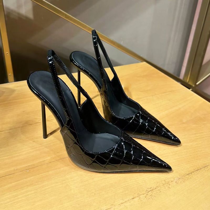 New Simple Pointed Back Hollow - Women Fashion Simple ulasan dan harga